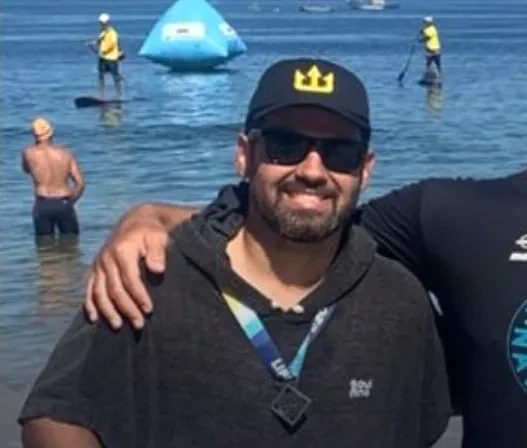 Gabriel no cartão de resultados da Navegantes.